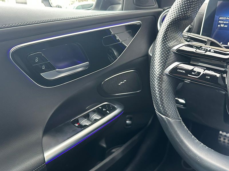 Mercedes-Benz Třídy C (2021) C200, 4MATIC, AMG, DPH - fotka 30 z 47