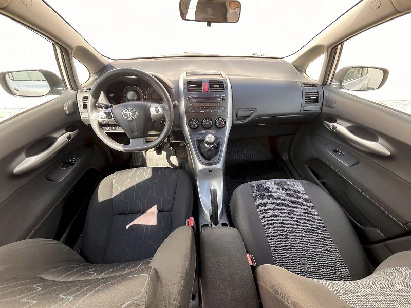 Toyota Auris (2012) 1,4 D-4D 6man - fotka 5 z 22