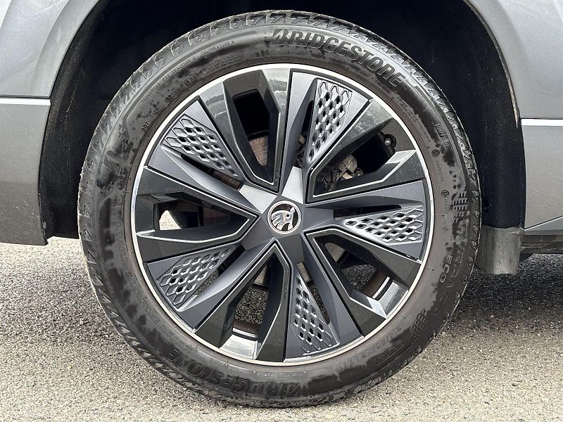 Škoda Karoq (2023) 1.5 TSI Sportline - fotka 28 z 31