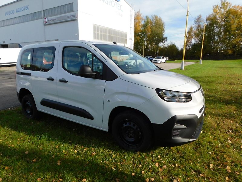 Fiat Dobló (2026) 1.5 BlueHDI 102k 6MT polokombi - fotka 3 z 8
