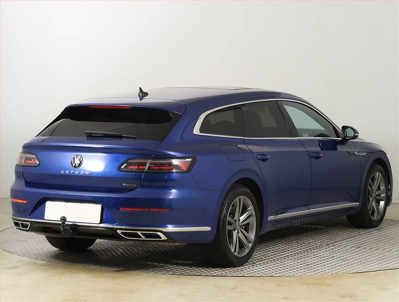 Volkswagen Arteon (2023) 2.0 TSI 4Motion - fotka 5 z 23