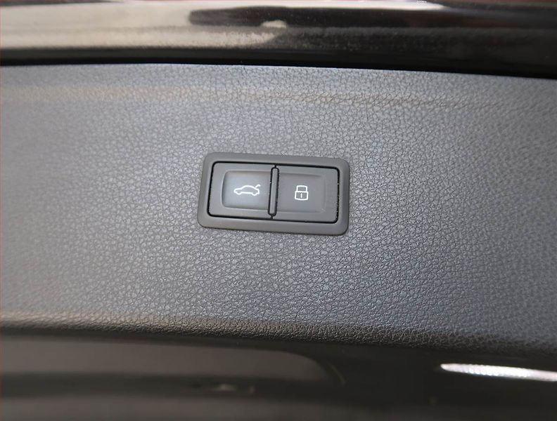 Audi SQ5 (2018) 3.0 TFSI - fotka 18 z 27