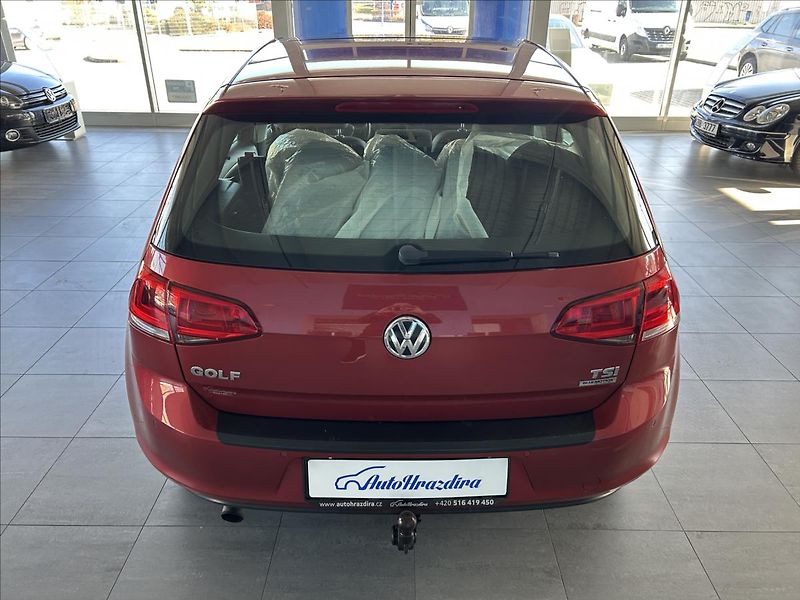 Volkswagen Golf 1,2   TSI 77kW,SERVISKA,TAŽNÉ - fotka 5 z 27
