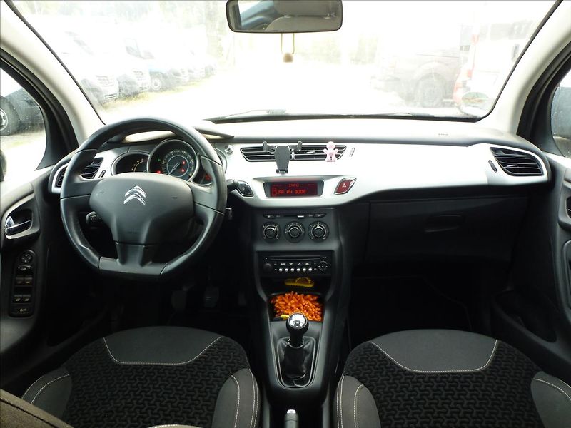 Citroën C3 1,4 i Black Edition - fotka 27 z 48