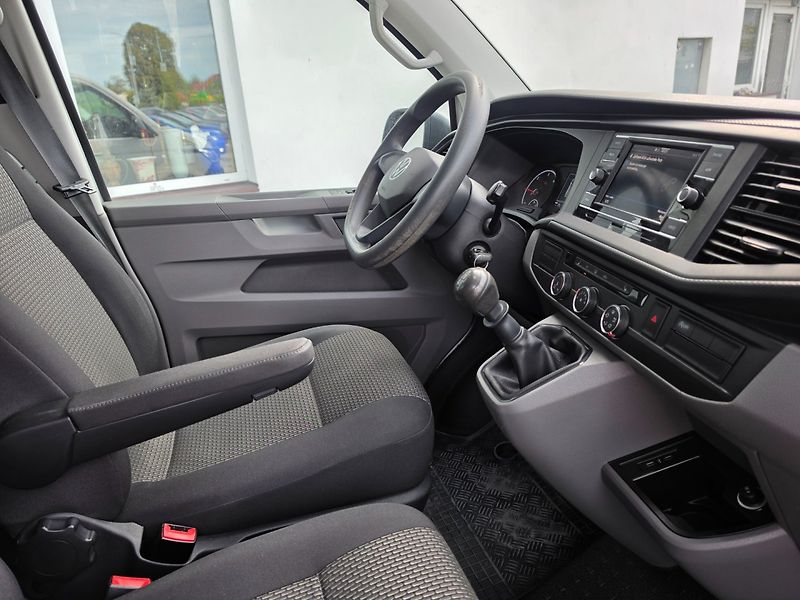 Volkswagen Transporter (2022) T6.1  2.0 TDI 9 míst - fotka 16 z 20