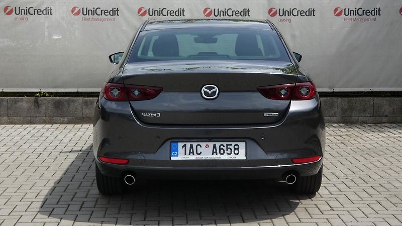 Mazda 3 Prime-line 2.0 e-Skyactiv G150 - fotka 4 z 23