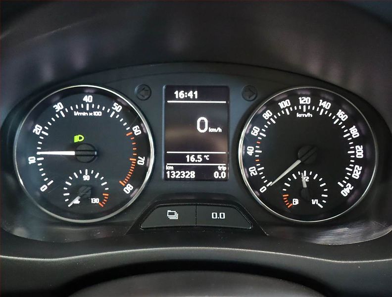 Škoda Roomster (2011) Ambition 1.2 TSI - fotka 11 z 19