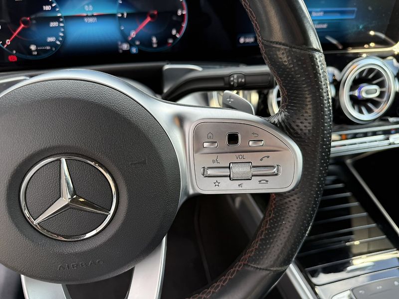 Mercedes-Benz GLB (2021) 220 d 4MATIC - fotka 30 z 46