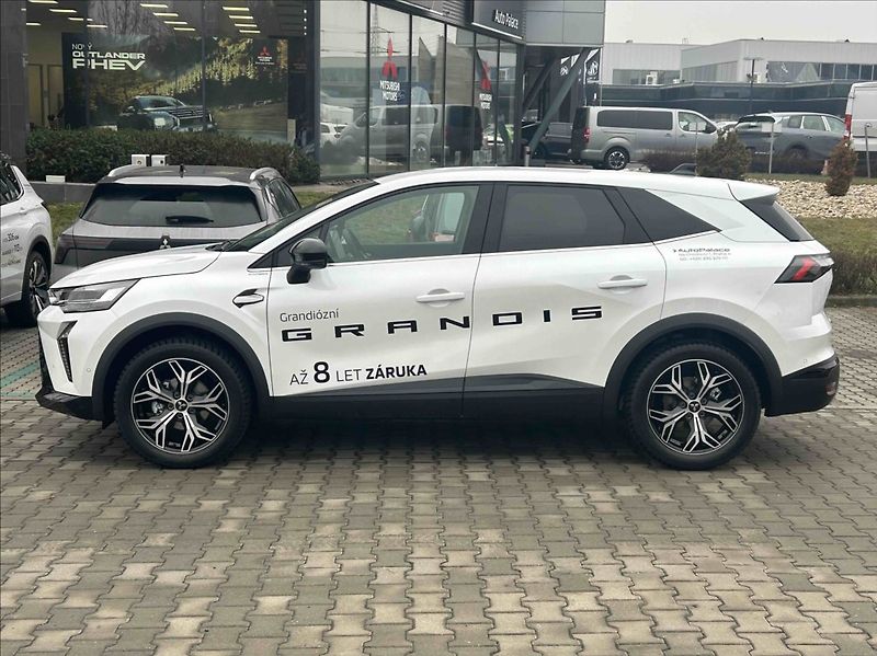 Mitsubishi Grandis (2025) 1.3 7DCT M-HYBRID  INTENSE+ - fotka 3 z 10