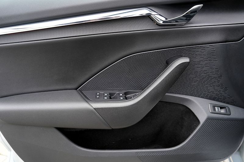 Škoda Octavia kombi IV  2.0 TDI/120 PS/navi - fotka 16 z 48