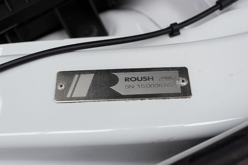 Ford Mustang RS 3.7 V6 227kW *ROUSH*KAMERA* - fotka 33 z 42