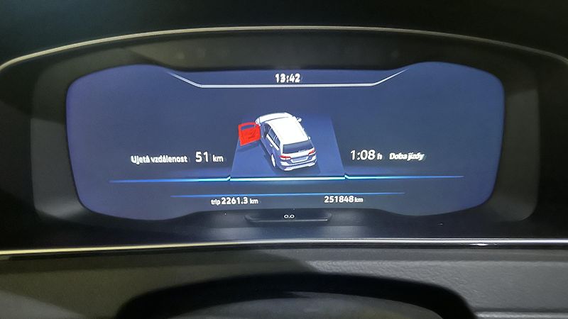 Volkswagen Golf Variant (2017) - fotka 13 z 13