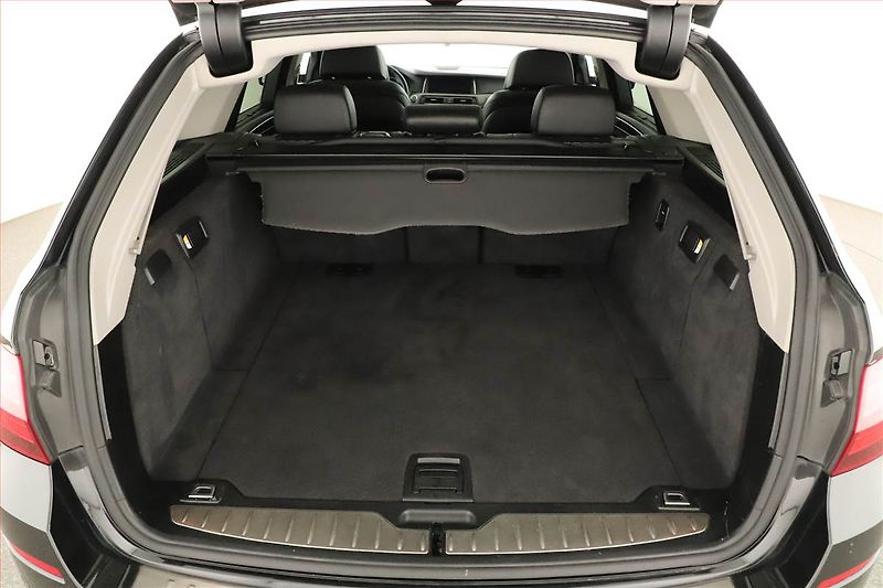 BMW Řada 5 (2013) 530d, Automat, Navi, Xenony - fotka 19 z 20