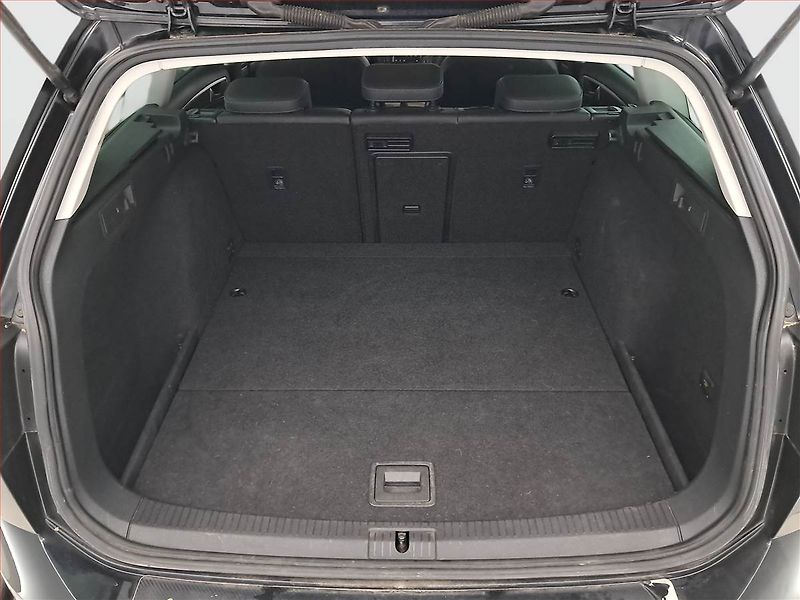 Volkswagen Golf (2013) 1.6 TDI, Automat, Serv.kniha - fotka 14 z 20