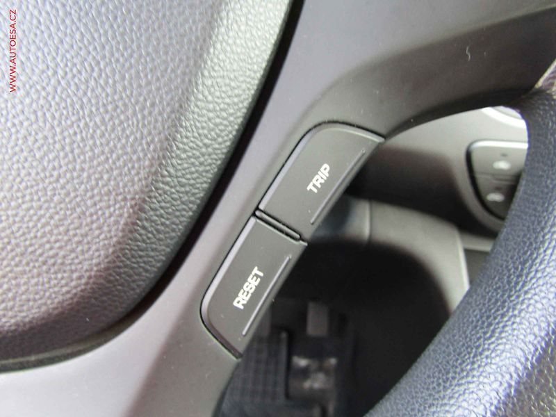 Hyundai i10 (2016) 1.0i, 2.maj,ČR, AC - fotka 13 z 16
