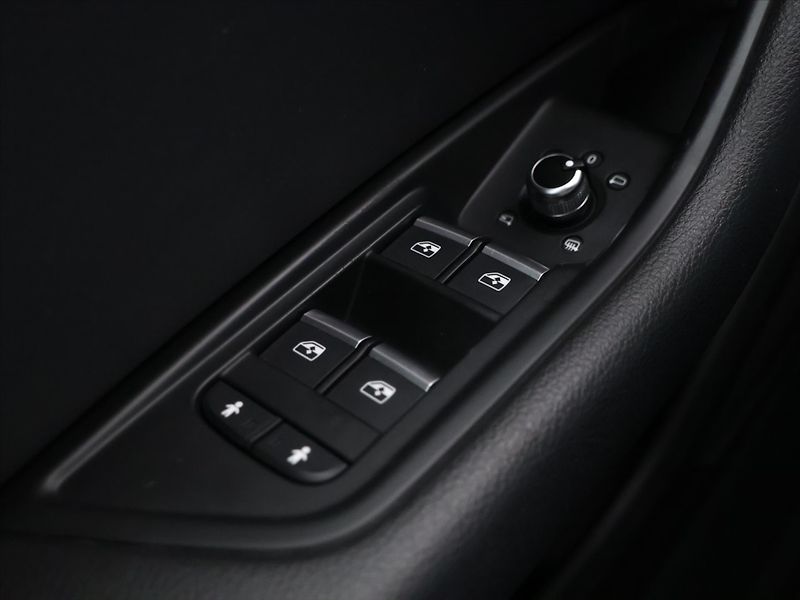 Audi A4 2,0 140KW S-Line Quattro CZ LE - fotka 15 z 27