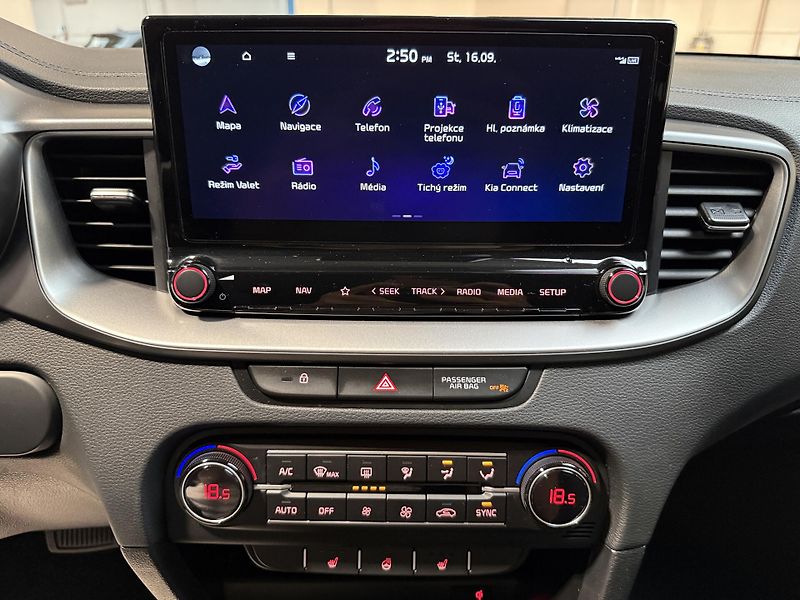 Kia Ceed 1.5 T-GDI 118kW Top SW DCT - fotka 7 z 13