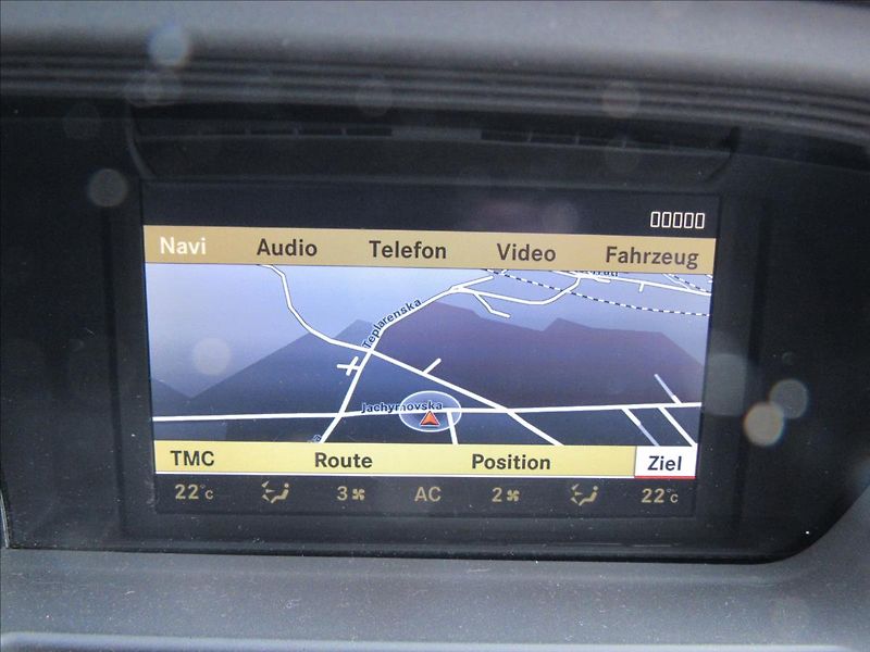 Mercedes-Benz CL 5,5 550 Elegance 285 KW - fotka 15 z 36
