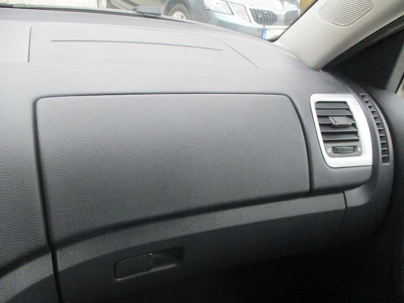 Škoda Fabia 1.4i 16V +SADA KOL - fotka 27 z 31