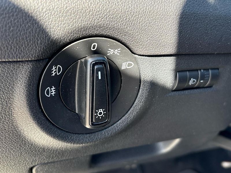 Škoda Octavia (2014)  1.6 TDI CR DPF Ambition Combi - fotka 15 z 18
