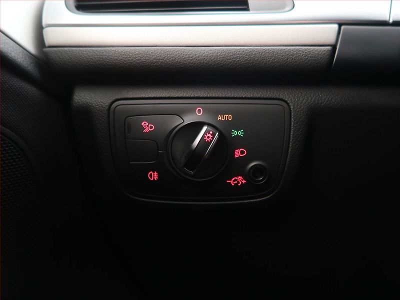 Audi A6 (2015) 3.0 TDI, 4X4, Automat, Navi - fotka 18 z 25