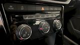 Volkswagen T-Roc (2024) R-Line 1.0 TSI 81kW - náhled 21