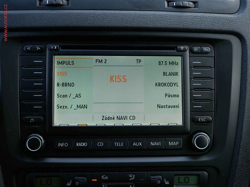 Škoda Octavia (2007) 2.0FSI, Xenon, šíbr, kůže - fotka 16 z 19
