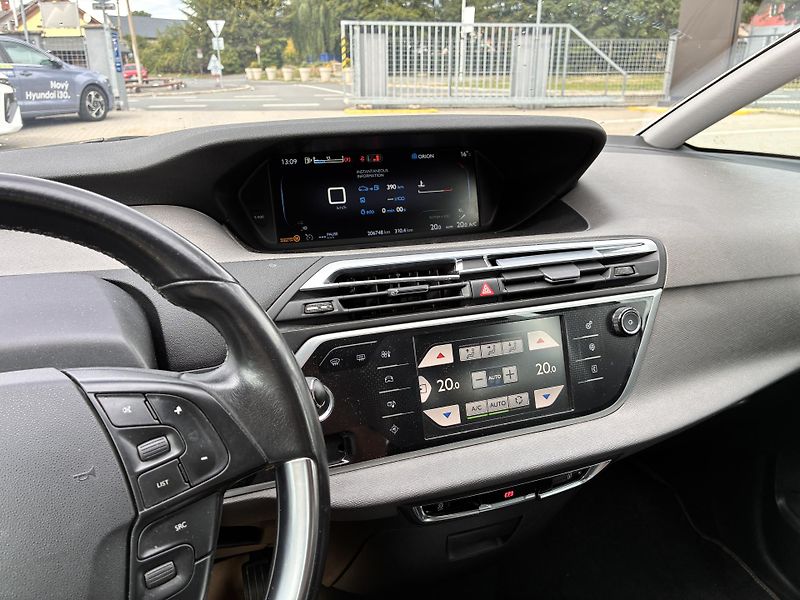 Citroën C4 Picasso 1.6HDi 85kW NAVIGACE,TAŽNÉ - fotka 22 z 30