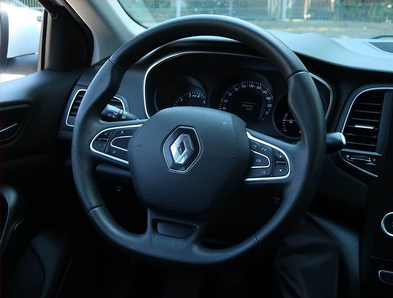 Renault Mégane (2019) 1.3 TCe, ČR,1.maj, Serv.kniha - fotka 16 z 16