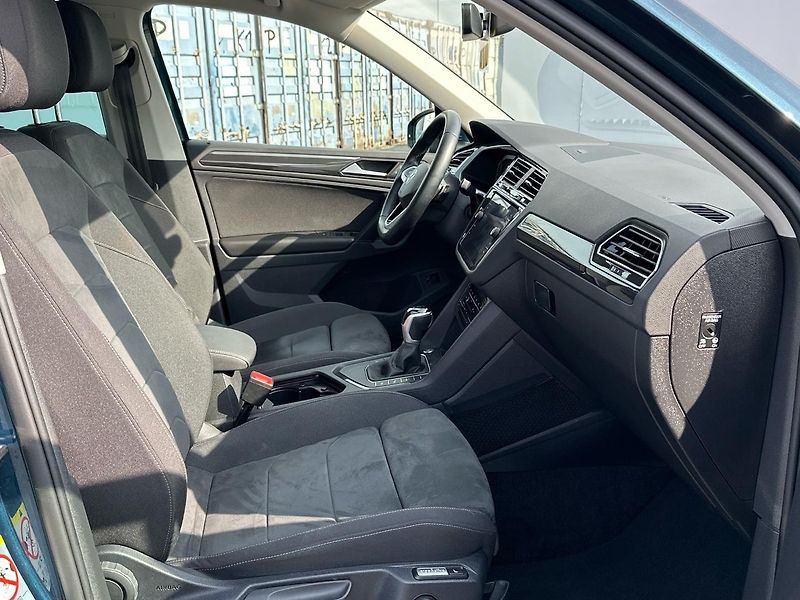 Volkswagen Tiguan ELEGANCE 1,4 TSI PHEV 6DSG 180 - fotka 12 z 23