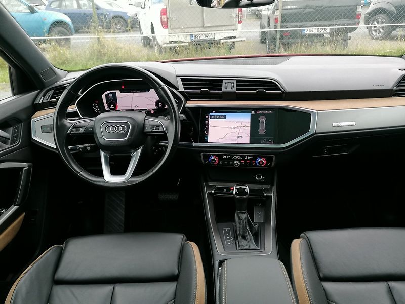 Audi Q3 (2021) 2.0 35 TDi S-Tronic,Kůže,Pano - fotka 1 z 39