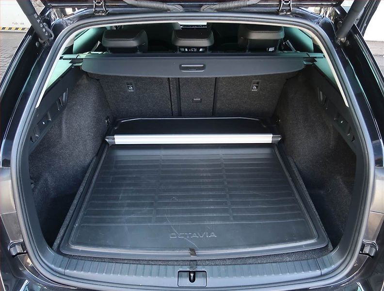 Škoda Octavia (2024) 2.0 TDI - fotka 14 z 21