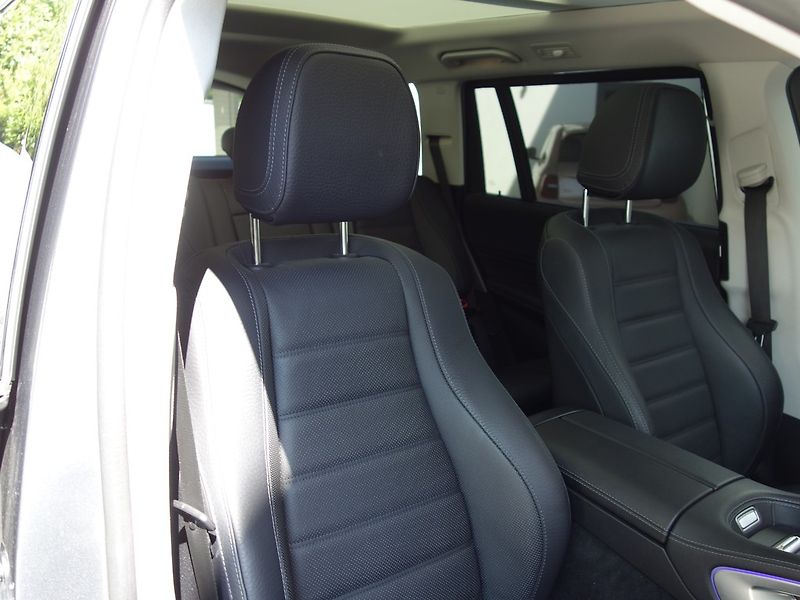 Mercedes-Benz GLS (2023) 400D*PRÉM-PLUS*AMG*PAN*HEAD*CZ - fotka 17 z 50