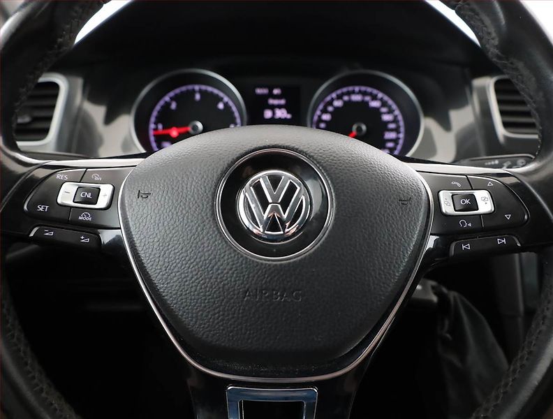 Volkswagen Golf (2017) 1.6 TDI, Serv.kniha, Navi - fotka 8 z 18