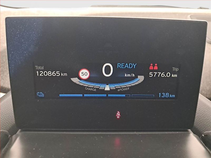 BMW i3 (2020) i3s 120Ah BEV, SoH 96% - fotka 11 z 22