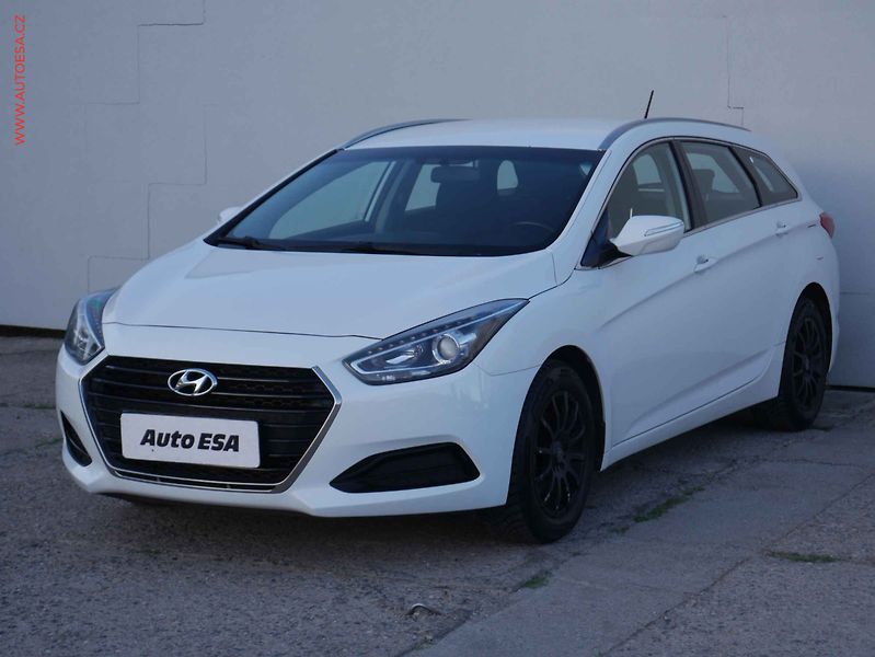 Hyundai i40 (2016) 1.6GDi, Xenon, AC - fotka 3 z 17