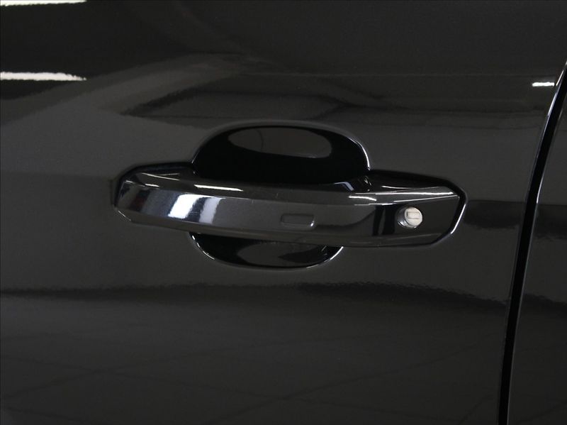Audi A4 2,0 TFSi 150kW Avant ACC LED - fotka 27 z 28