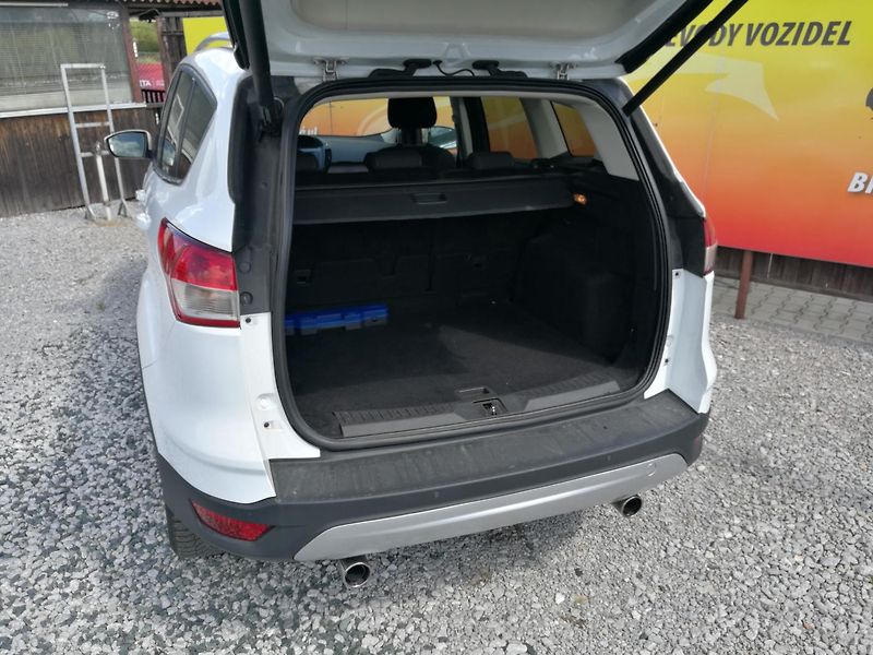 Ford Kuga 2,0 TDCi - fotka 18 z 21