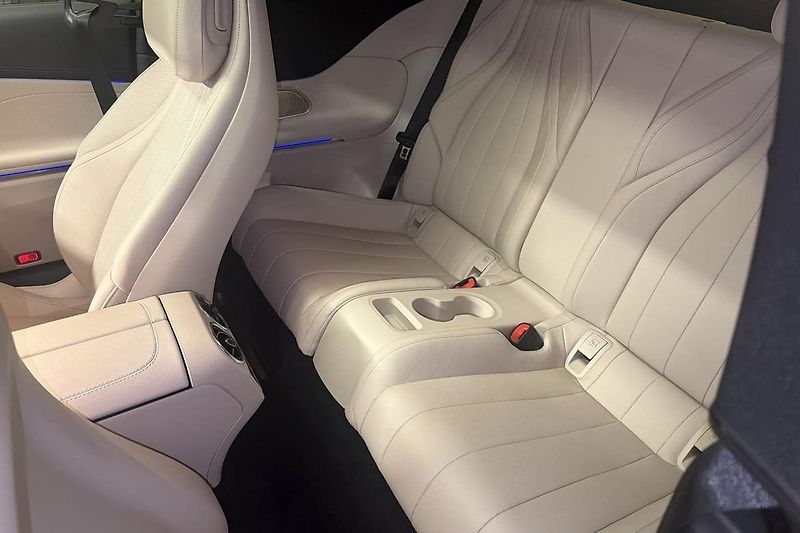 Mercedes-Benz CLE 300 4M AMG 360 HuD Pano Venti - fotka 13 z 23