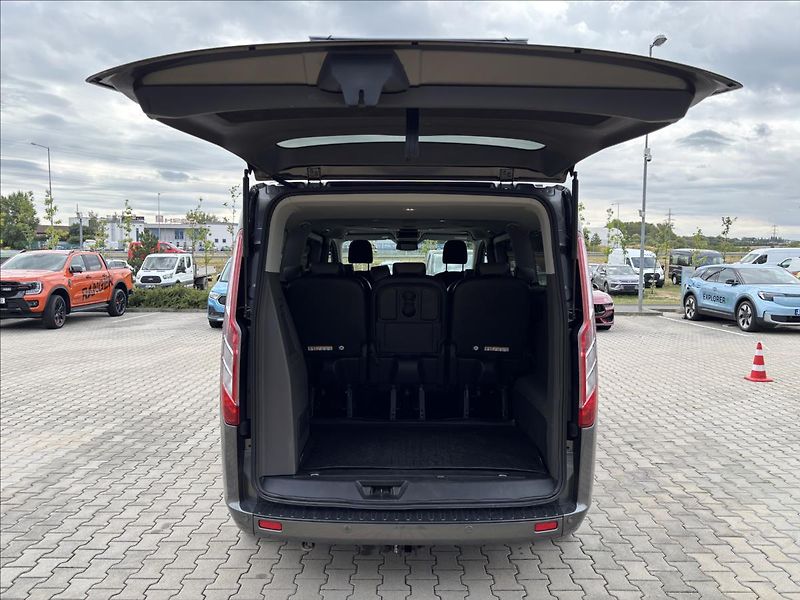 Ford Tourneo Custom 2,0 mHEV 136kW Titanium X L2 - fotka 10 z 45