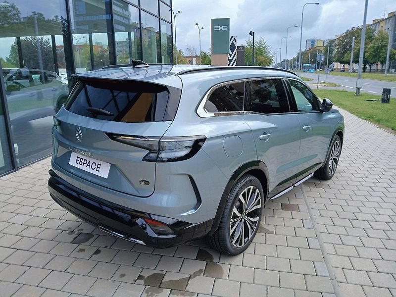 Renault Espace (2026) Iconic full Hybrid E-Tech 200 - fotka 3 z 9