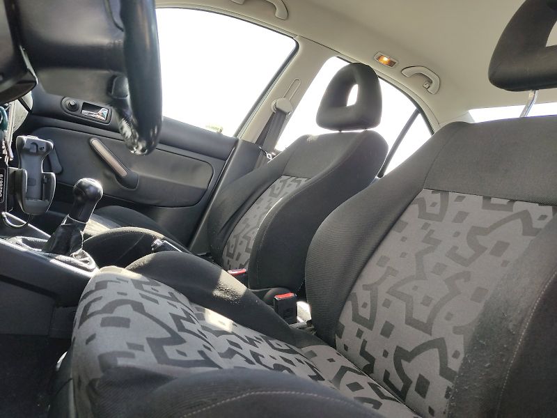 Volkswagen Bora (2000) 1,9 Tdi 66Kw 4Motion - fotka 15 z 24