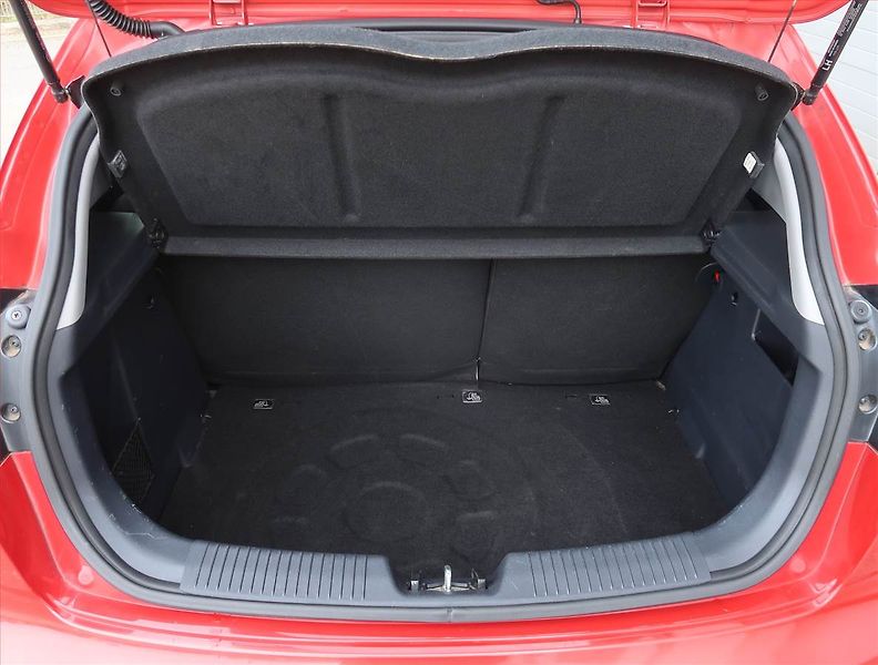 Kia Rio (2013) 1.4 CVVT, Park. senzory - fotka 13 z 15