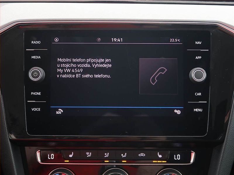 Volkswagen Passat (2020) 2.0 TDI, Automat, Navi - fotka 19 z 28