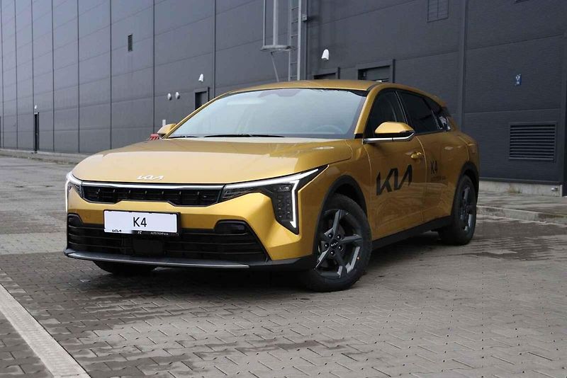 Kia K4 s motorem 1.6 turbo.