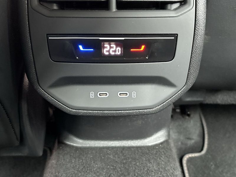 Cupra Formentor (2024) 1.5 TSI DSG - fotka 24 z 28