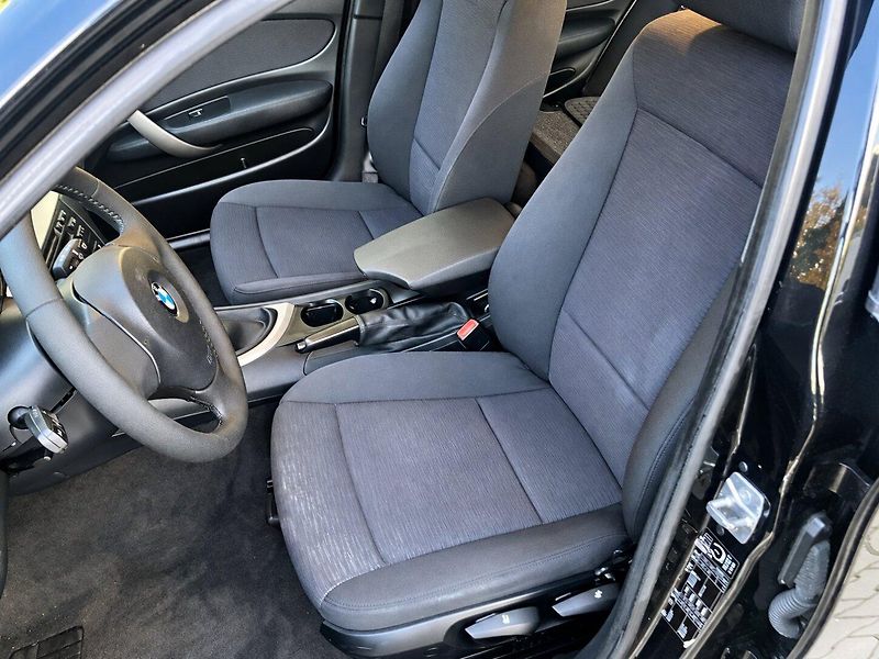 BMW Řada 1 2,0i (90kW)*DIGI KLIMA* - fotka 12 z 15