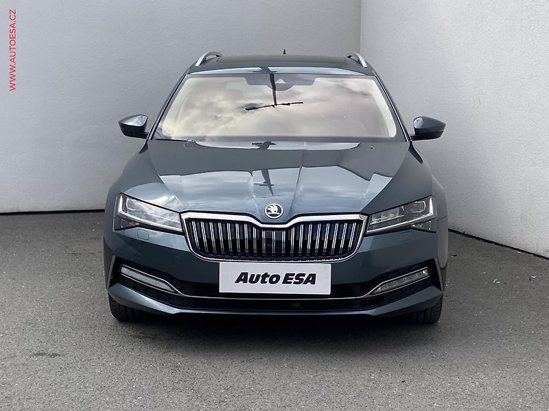 Škoda Superb (2019) 2.0 TSi 4x4, ČR, L&K, DSG - fotka 2 z 20