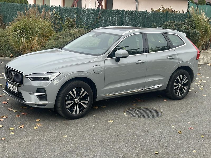 Volvo XC60 (2025) T6 RECHARGE PHEV 4WD ČR 1.maj  - fotka 8 z 46