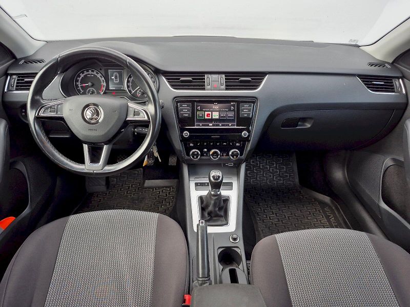 Škoda Octavia (2019) Ambition PLUS 1.6 TDI 85kW Com - fotka 5 z 26